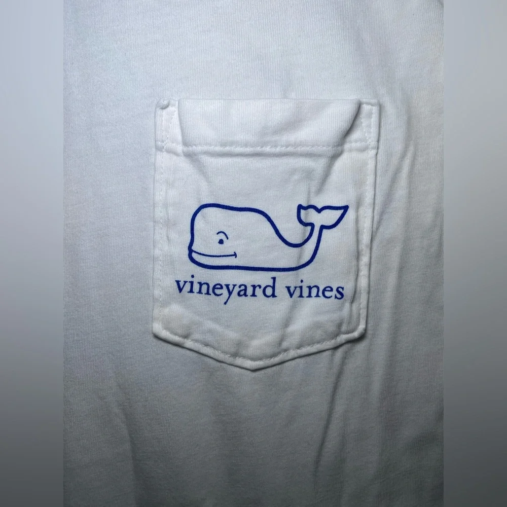 Vineyard Vines Men Short Sleeve Pocket Crew Neck Tee T-Shirt "FLAG SAILS" XS - Picture 3 of 9
